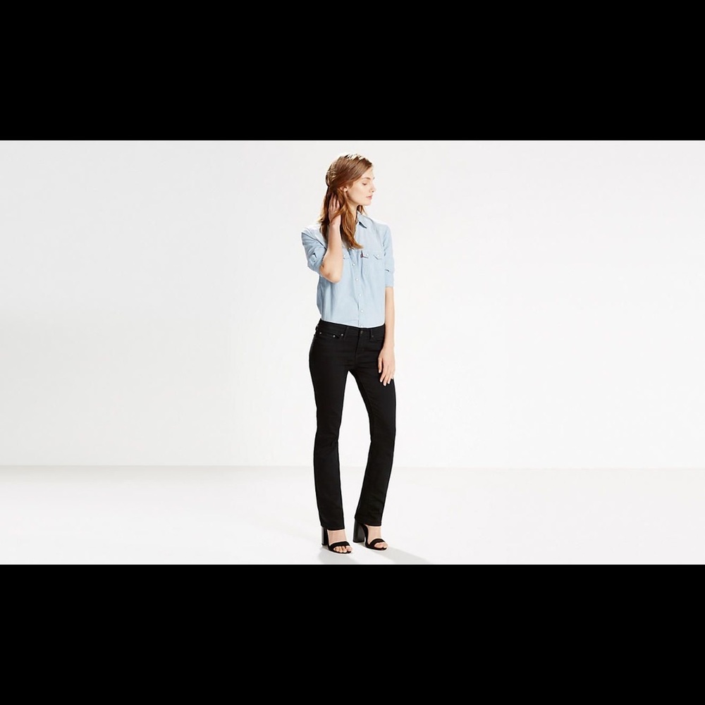 Relaxed, straight jeans
